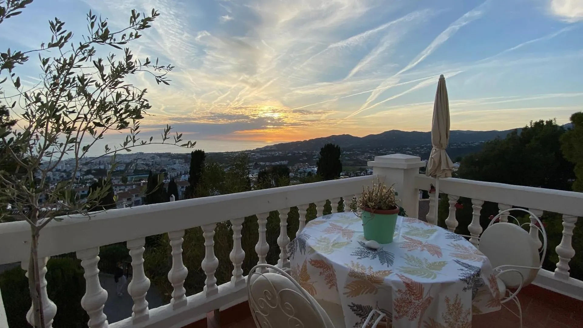 Precioso Apartamento Mandarinos Con Vistas Al Mar Nerja